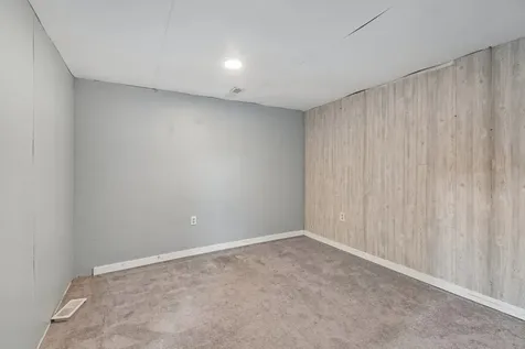 119 London Road Poplar Grove IL 61065