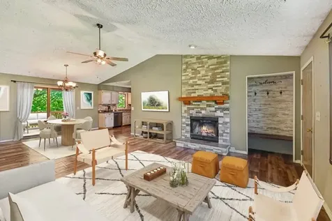 119 London Road Poplar Grove IL 61065