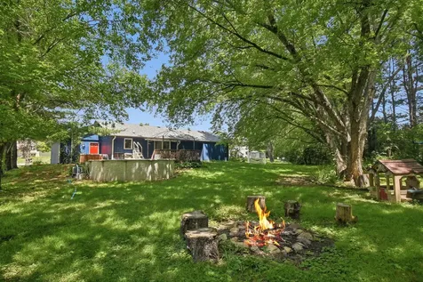 119 London Road Poplar Grove IL 61065