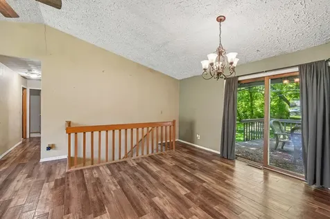 119 London Road Poplar Grove IL 61065