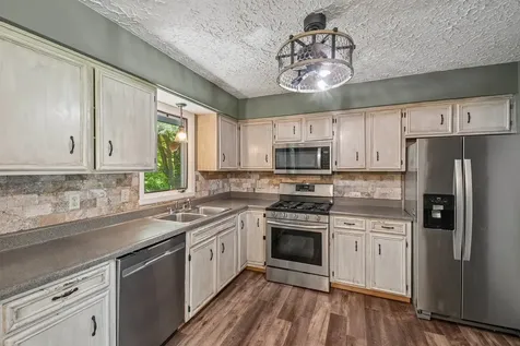 119 London Road Poplar Grove IL 61065