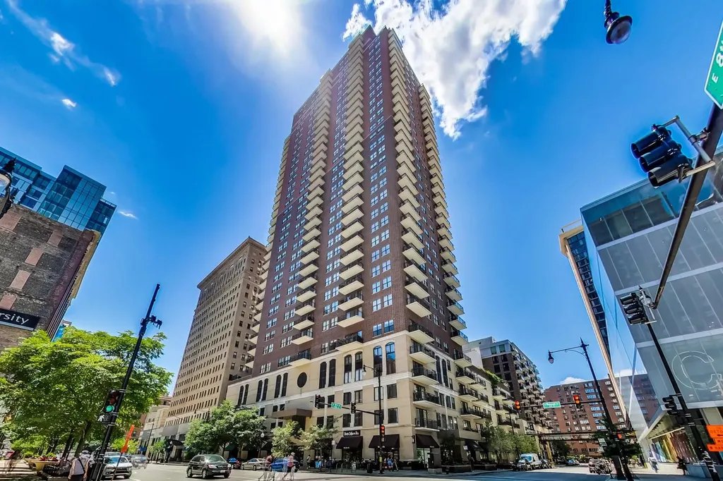 41 East 8th Street Chicago IL 60605