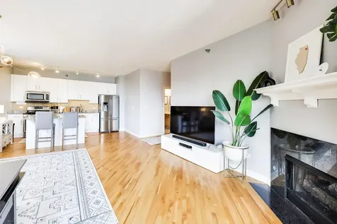 41 East 8th Street Chicago IL 60605
