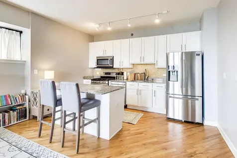 41 East 8th Street Chicago IL 60605