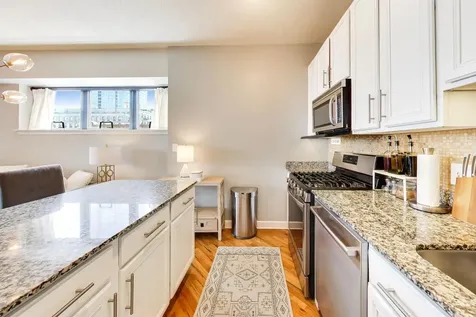 41 East 8th Street Chicago IL 60605
