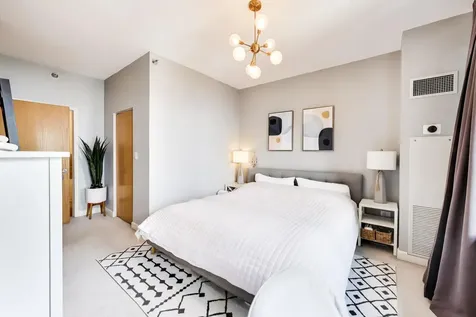 41 East 8th Street Chicago IL 60605