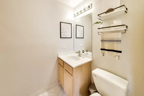 41 East 8th Street Chicago IL 60605
