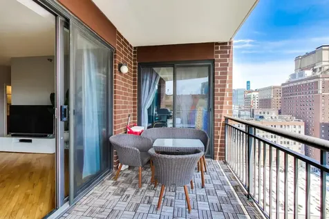 41 East 8th Street Chicago IL 60605