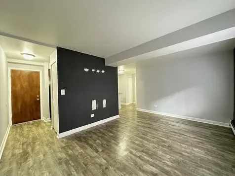 1040 West Hollywood Avenue Chicago IL 60660