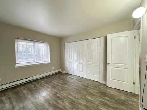 1040 West Hollywood Avenue Chicago IL 60660