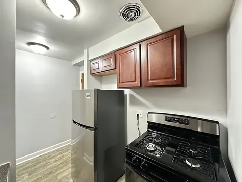 1040 West Hollywood Avenue Chicago IL 60660