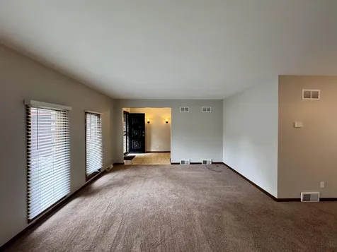17945 Maple Street Lansing IL 60438