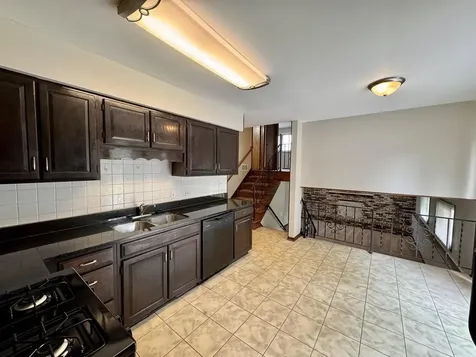 17945 Maple Street Lansing IL 60438