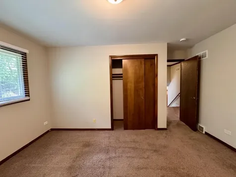 17945 Maple Street Lansing IL 60438