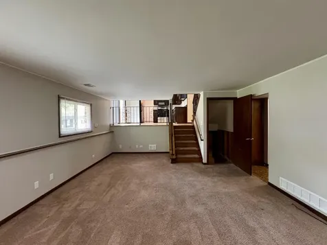 17945 Maple Street Lansing IL 60438