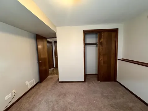 17945 Maple Street Lansing IL 60438