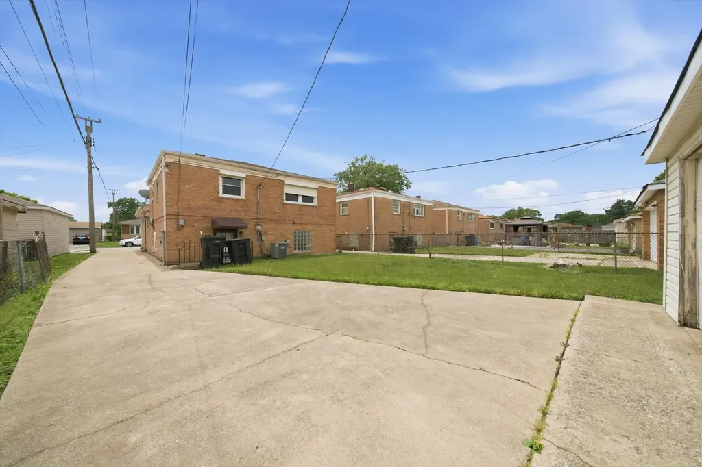 1014 West 109th Place Chicago IL 60643