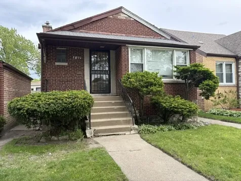 8153 South Marquette Avenue Chicago IL 60617