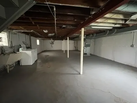 8153 South Marquette Avenue Chicago IL 60617