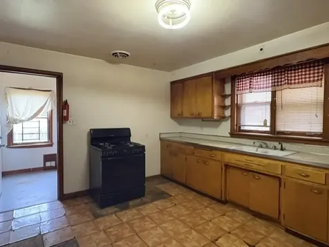8153 South Marquette Avenue Chicago IL 60617