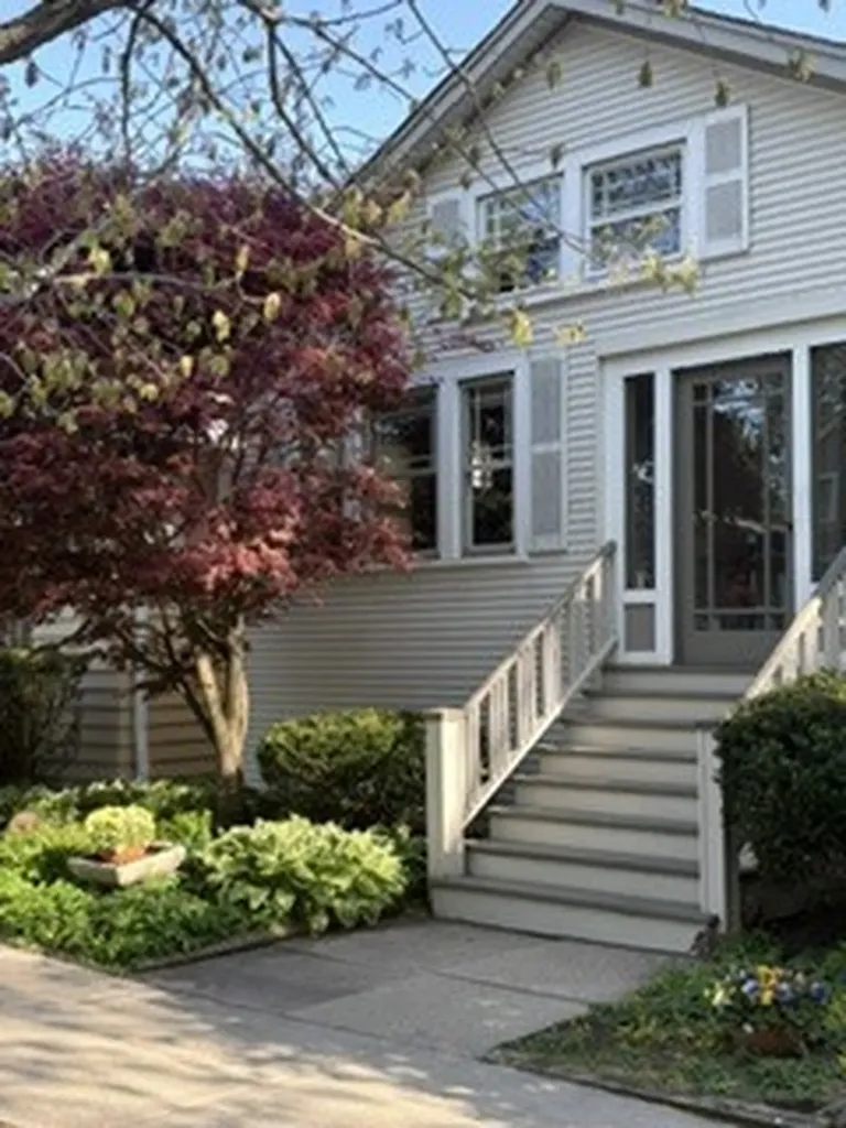 1122 Monroe Street Evanston IL 60202