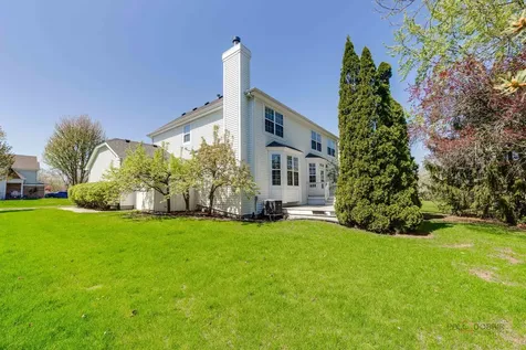 1105 Andover Drive Mundelein IL 60060