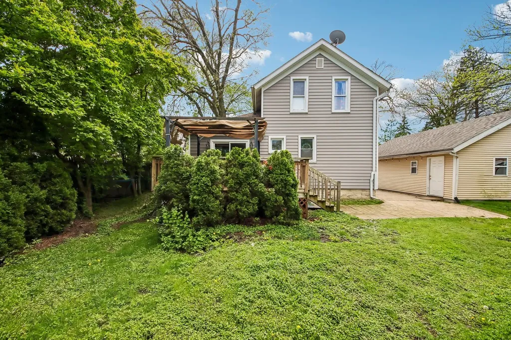 316 East Division Street Lockport IL 60441