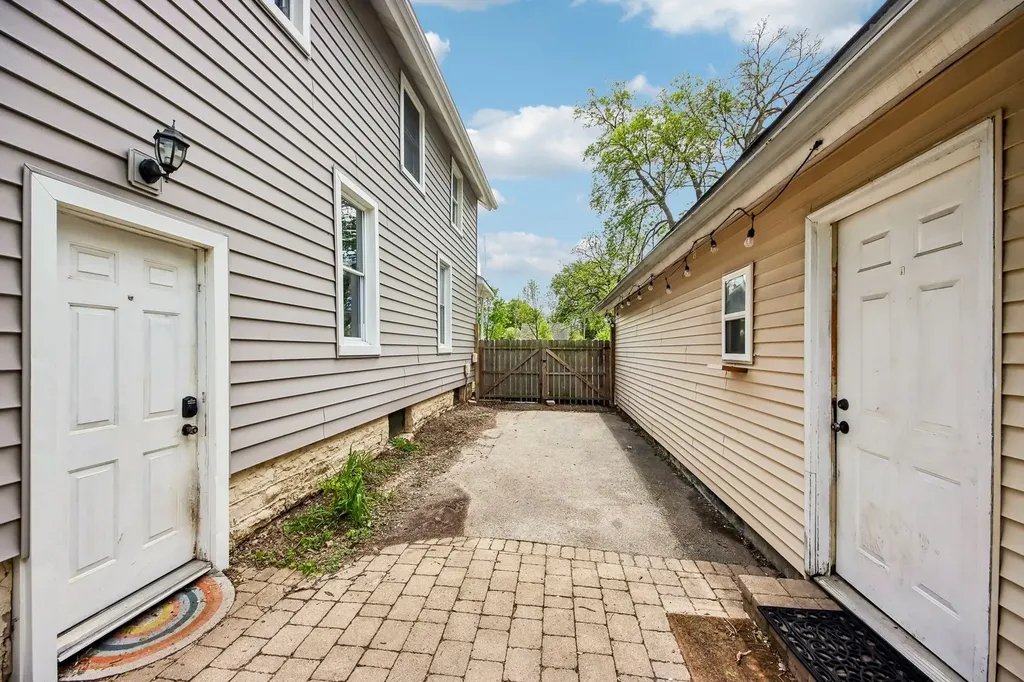 316 East Division Street Lockport IL 60441