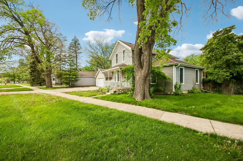316 East Division Street Lockport IL 60441