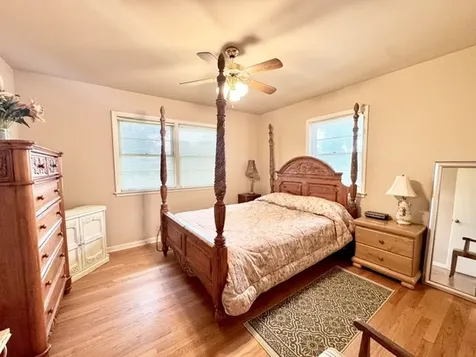 1978 Spruce Avenue Des Plaines IL 60016