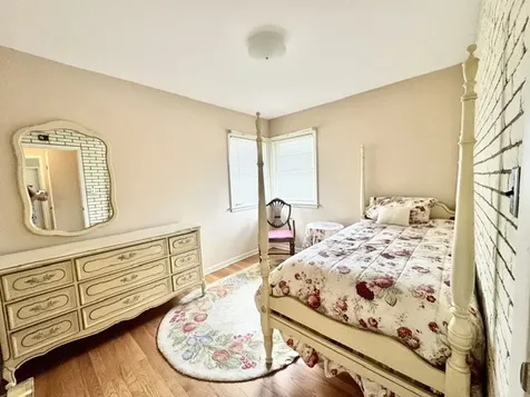 1978 Spruce Avenue Des Plaines IL 60016