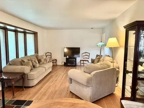 1978 Spruce Avenue Des Plaines IL 60016