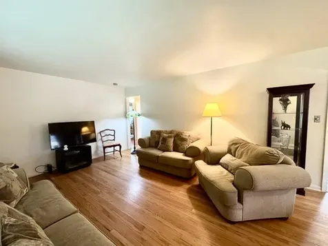1978 Spruce Avenue Des Plaines IL 60016