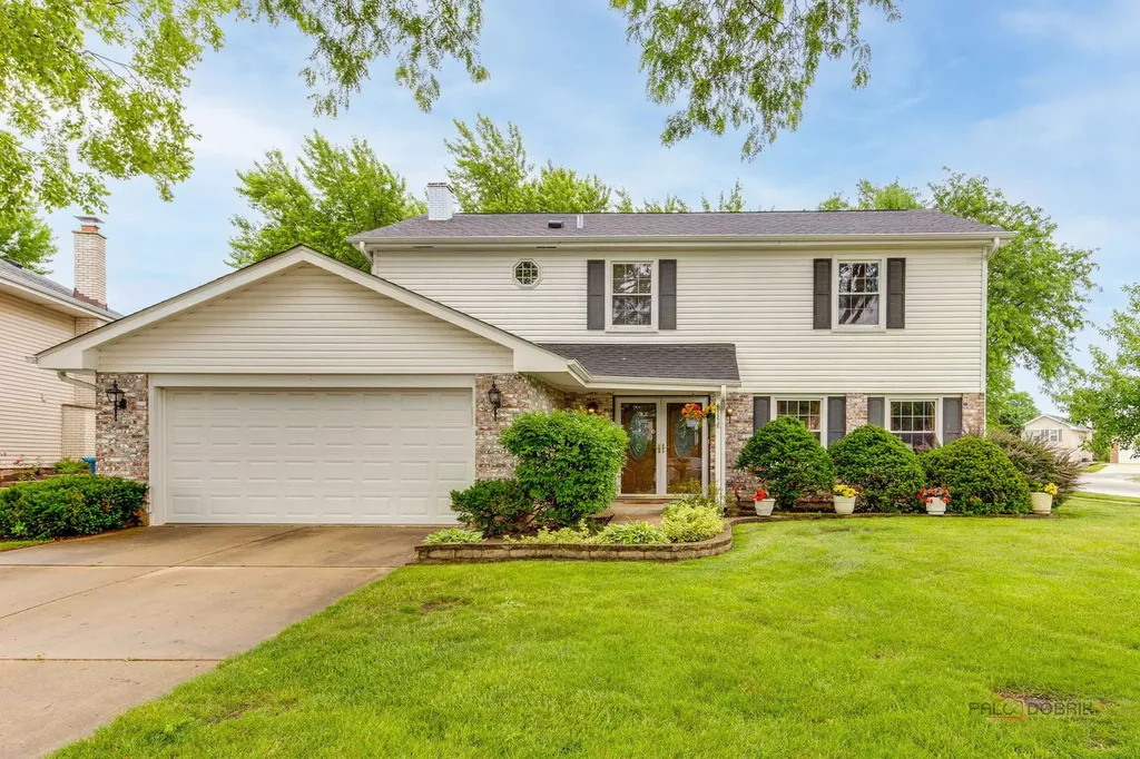 815 Claridge Court Schaumburg IL 60193