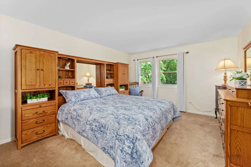 815 Claridge Court Schaumburg IL 60193