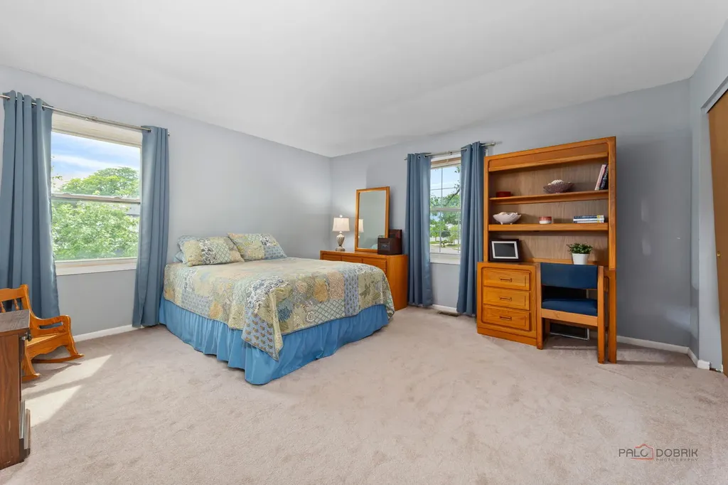 815 Claridge Court Schaumburg IL 60193