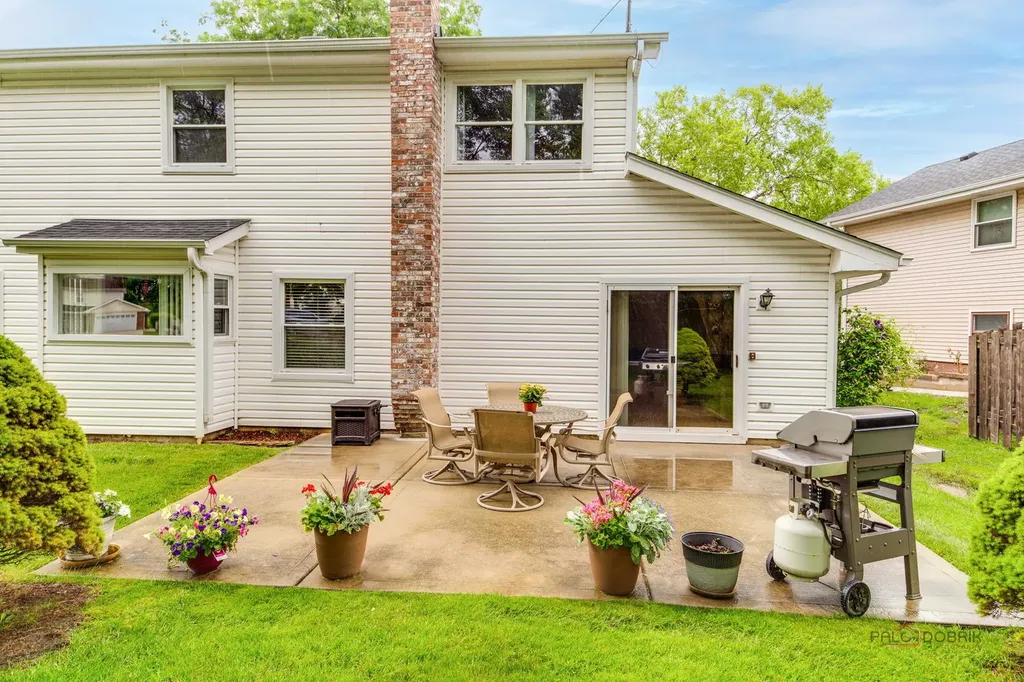 815 Claridge Court Schaumburg IL 60193