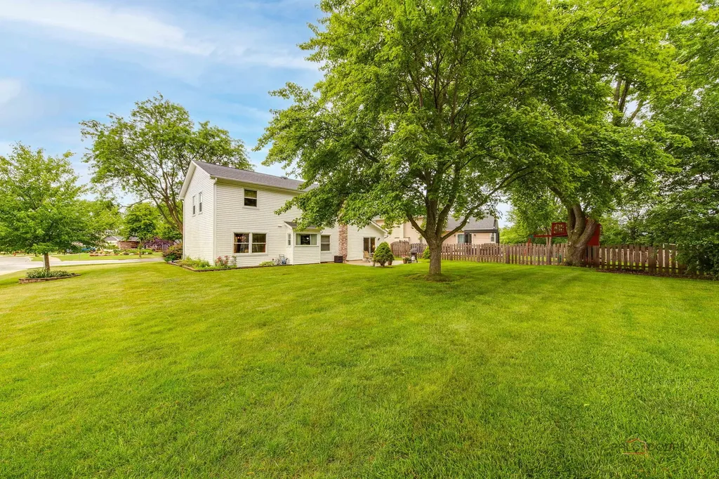 815 Claridge Court Schaumburg IL 60193