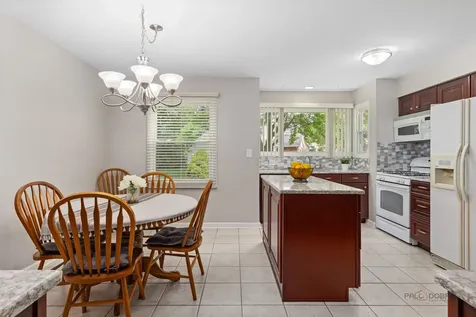 815 Claridge Court Schaumburg IL 60193