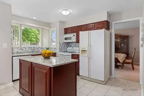 815 Claridge Court Schaumburg IL 60193