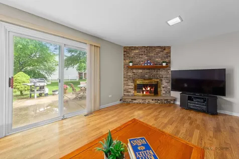 815 Claridge Court Schaumburg IL 60193