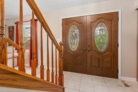 815 Claridge Court Schaumburg IL 60193