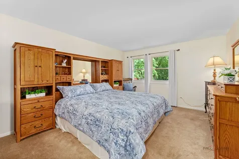 815 Claridge Court Schaumburg IL 60193