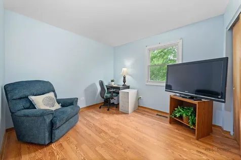 815 Claridge Court Schaumburg IL 60193