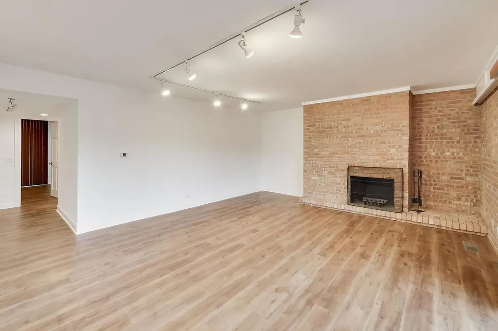 1615 Maple Terrace Lisle IL 60532