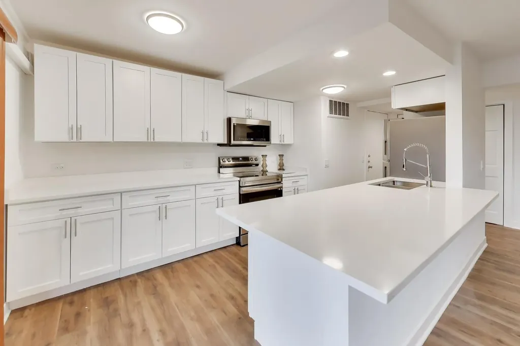 1615 Maple Terrace Lisle IL 60532