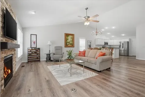 25 Inglewood Lane Bloomington IL 61704