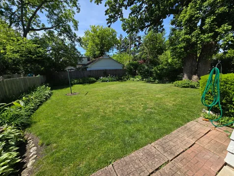 1026 Half Day Road Highland Park IL 60035
