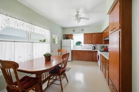 1026 Half Day Road Highland Park IL 60035