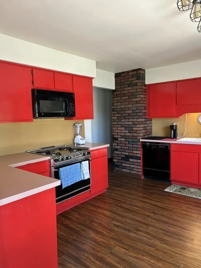 329 Shield Court Bolingbrook IL 60440